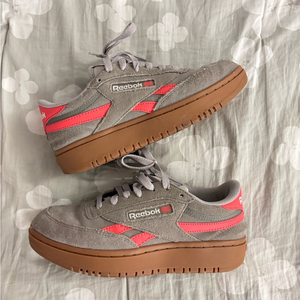 Reebok Sneakers